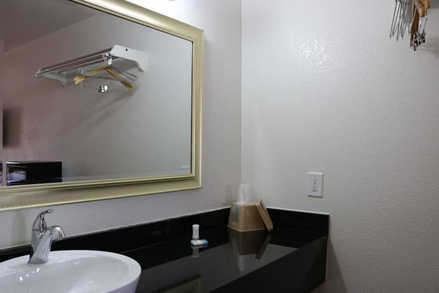 Deluxe Room, 1 King Bed