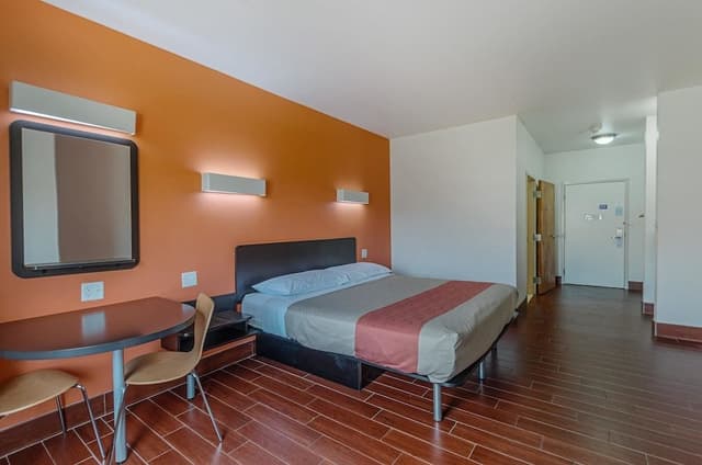 Standard Room, 1 Double Bed, Non Smoking, Refrigerator & Microwave