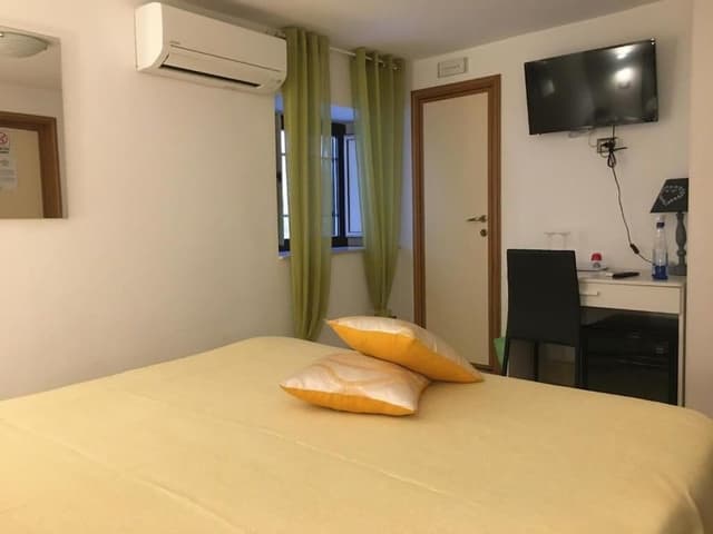 Economy Double Room, 1 Queen Bed
