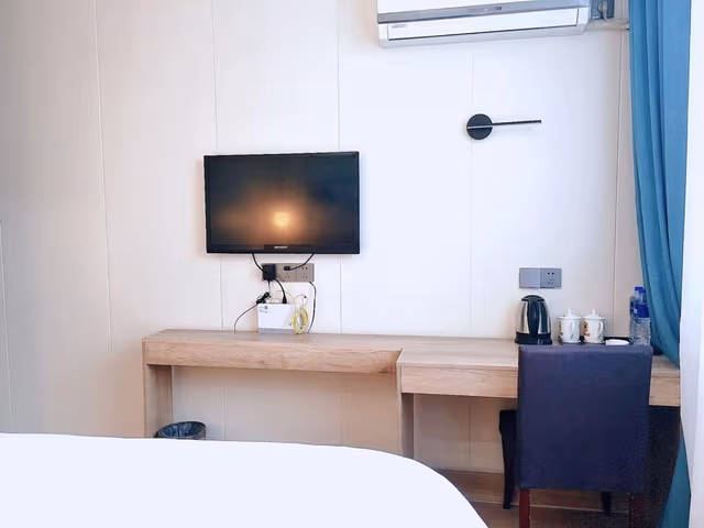 Super8 - Superior 1 Bed Room