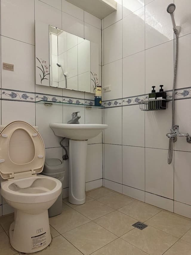 Deluxe Double Room (Embossed)