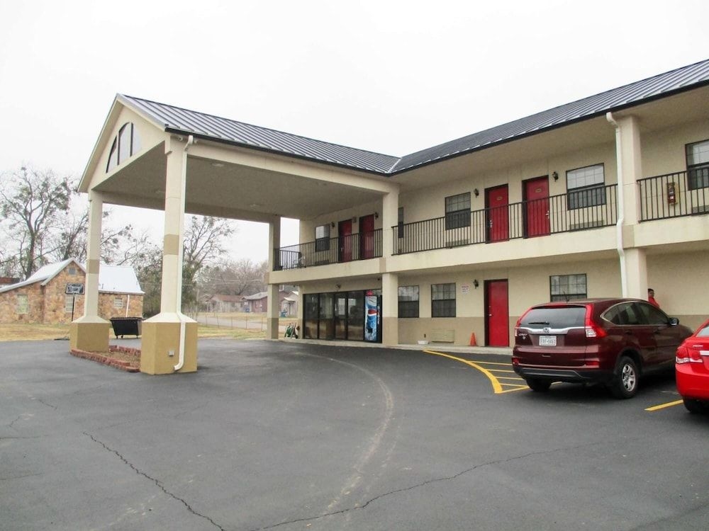Motel 6 Atoka OK3