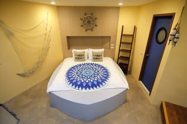 Basic Double Room, 1 Queen Bed, Ensuite