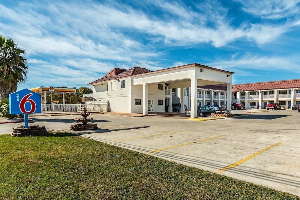 Motel 6 San Marcos TX North4