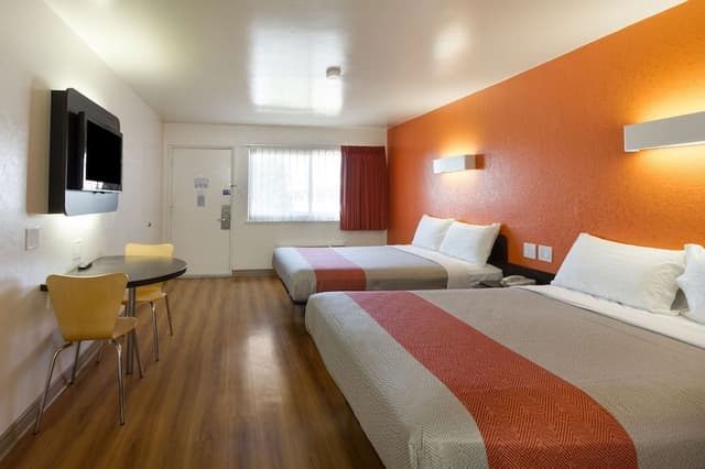 Standard Room, 2 Queen Beds, Smoking