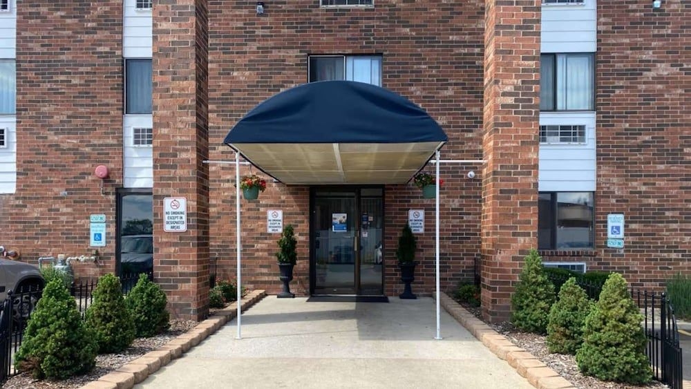 Motel 6 Naperville IL0