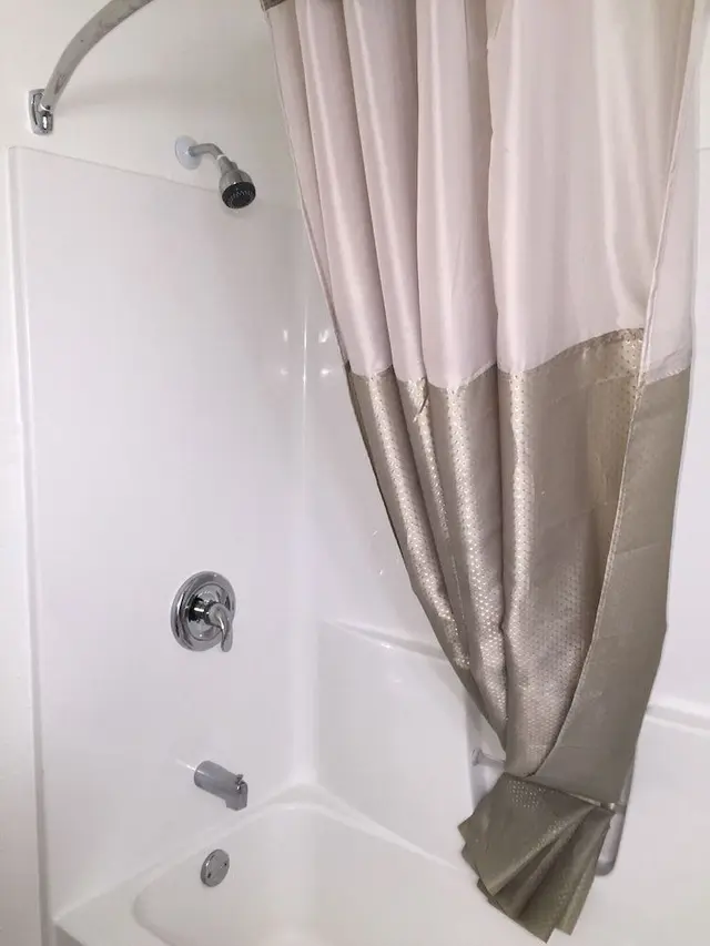 Deluxe Room, 1 King Bed, Non Smoking, Refrigerator & Microwave