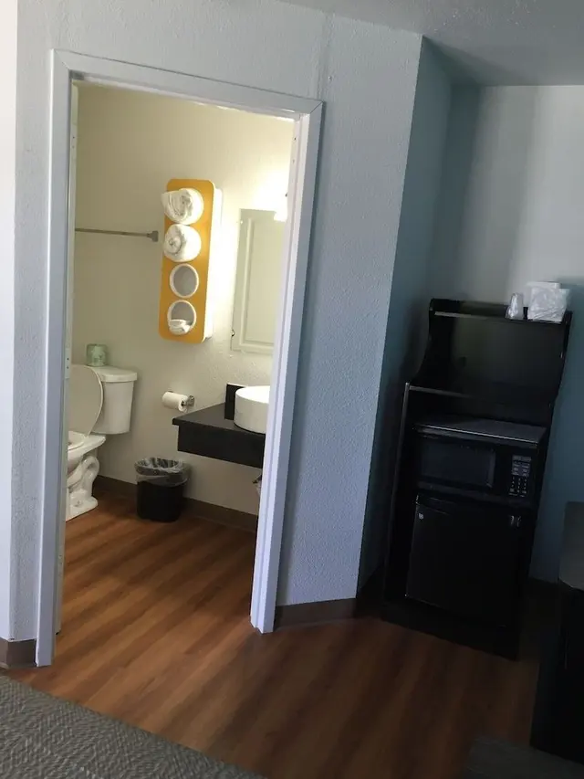 Deluxe Room, 2 Queen Beds, Non Smoking, Refrigerator & Microwave