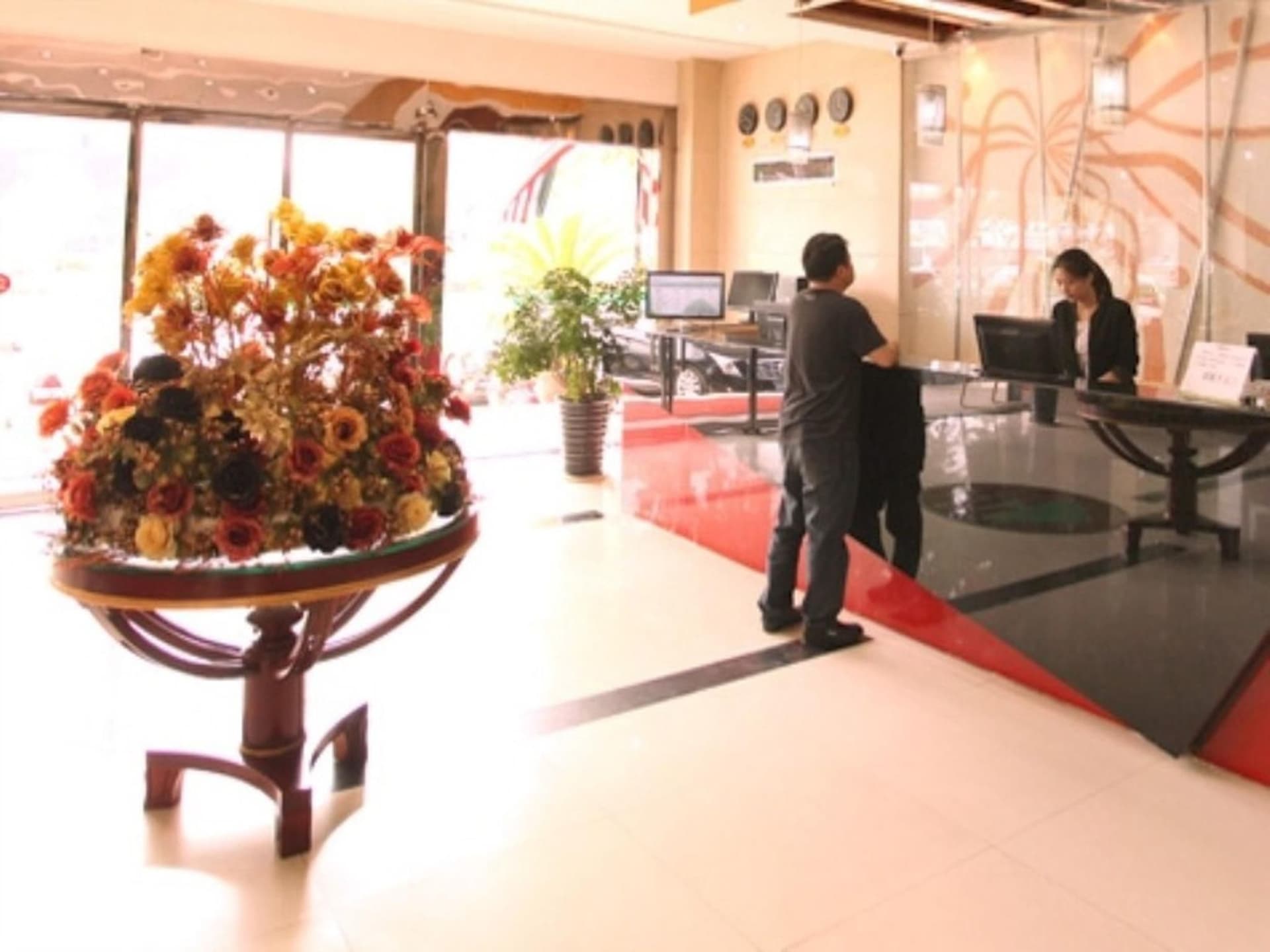 VX Hotel South Railway Station Guangming Road Metro Station VX Hotel South Railway Station Guangming Road Metro Station