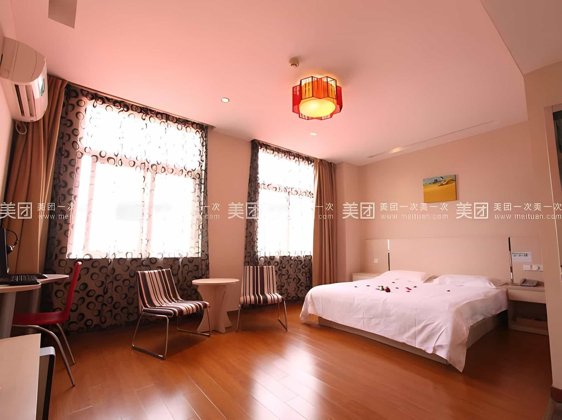 VX Hotel South Railway Station Guangming Road Metro Station VX Hotel South Railway Station Guangming Road Metro Station