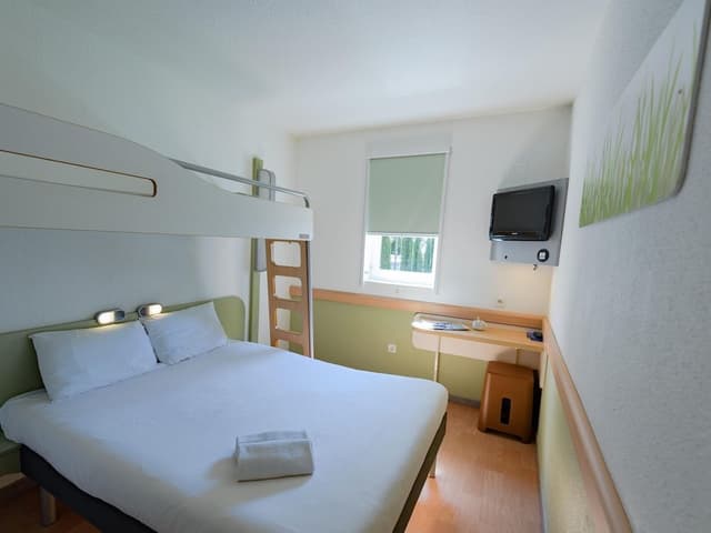 Triple Room, Multiple Beds