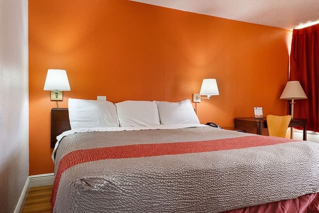 Standard Room, 1 King Bed, Non Smoking