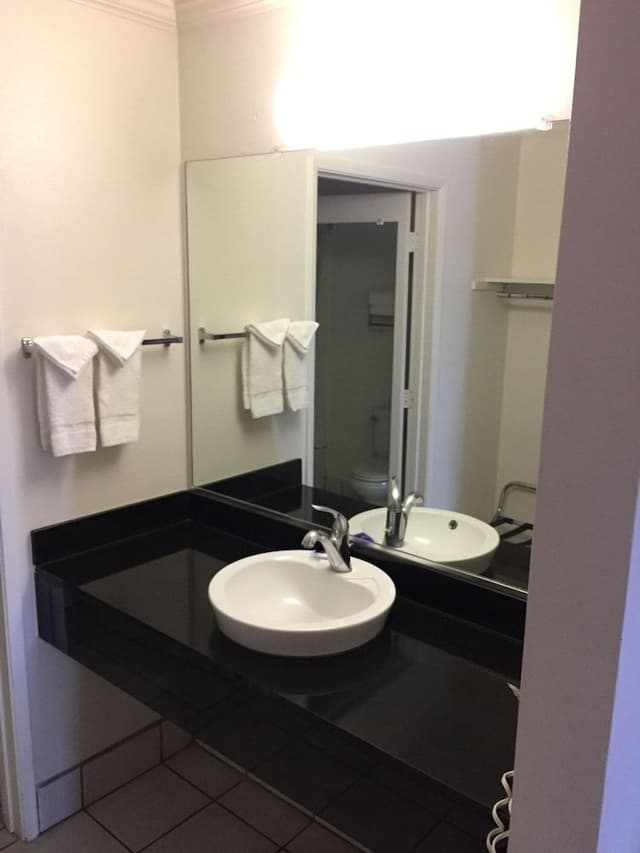 Standard Room, 1 Queen Bed, Non Smoking, Refrigerator