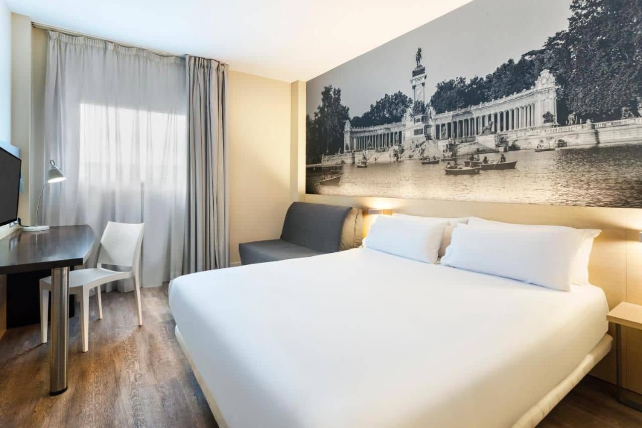 B and B Madrid Airport T1 T2 T3 B and B Madrid Airport T1 T2 T3