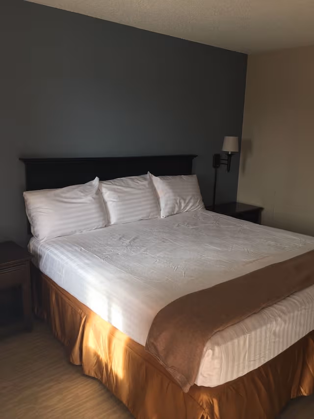 Deluxe Room, 1 Queen Bed