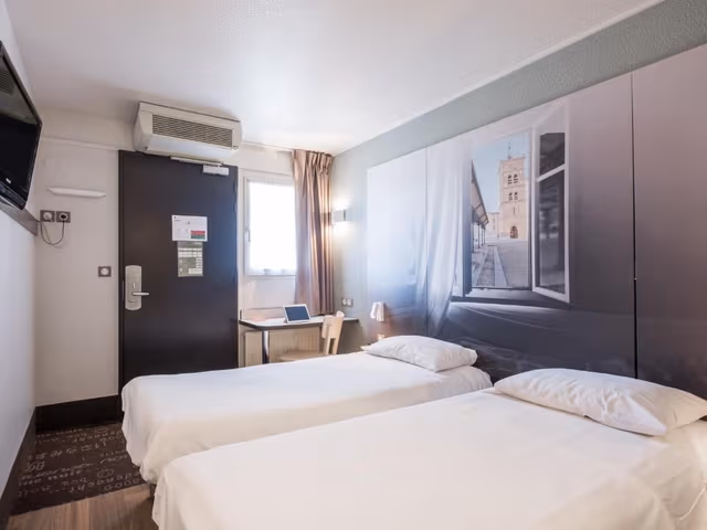 Twin Room - Non-Smoking