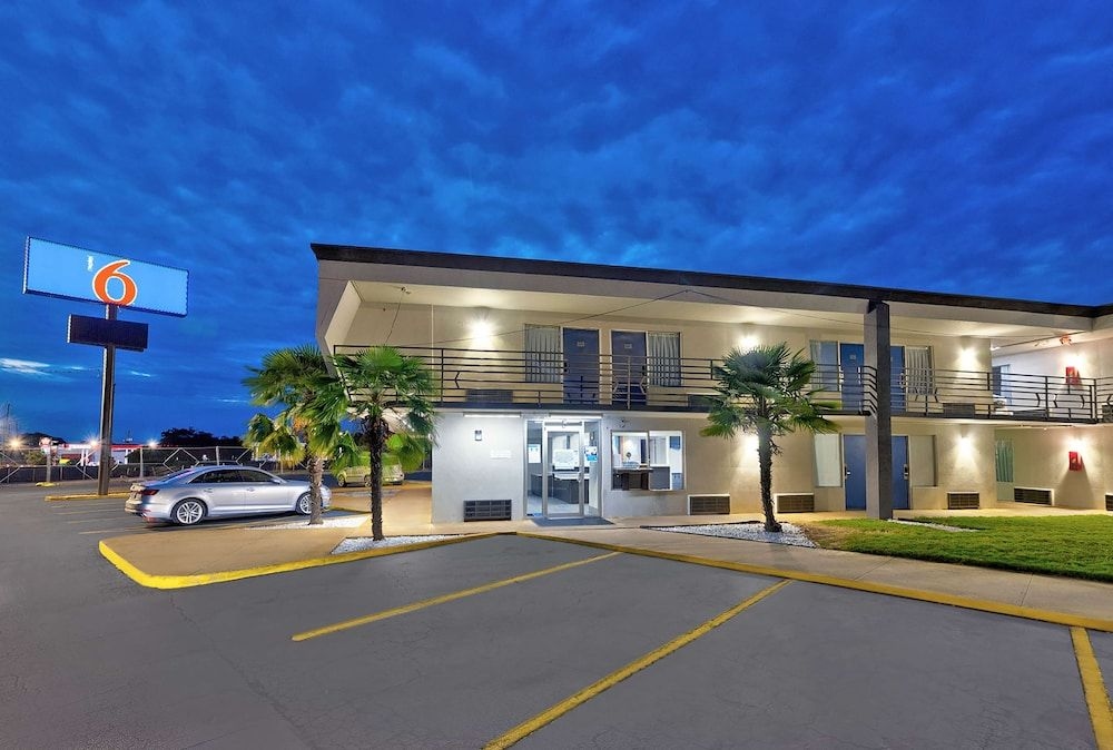 Motel 6 Mcdonough GA1