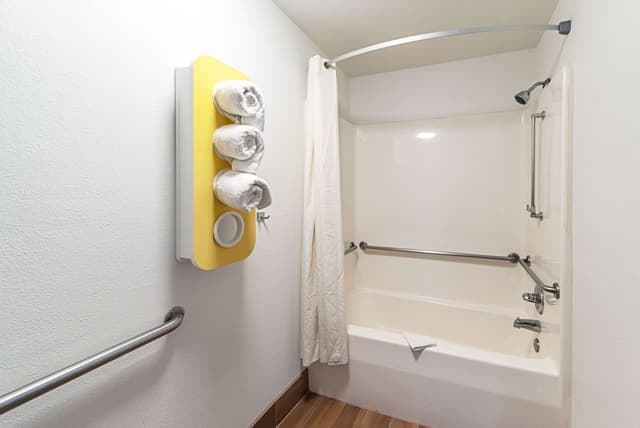 Standard Room, 1 Double Bed, Accessible, Non Smoking
