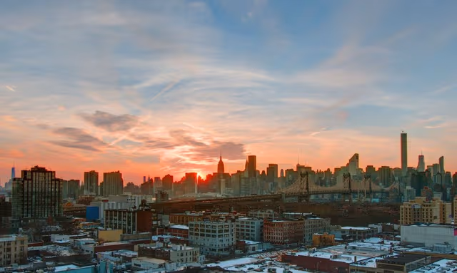 Manhattan View Balcony 1 Bed King