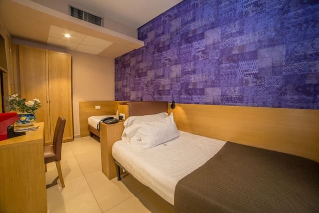 Economy Room, 2 Twin Beds