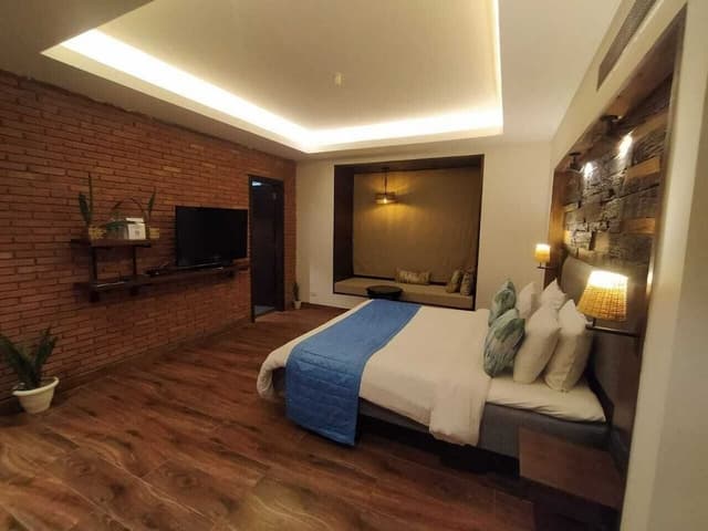 Club Studio, 1 King Bed