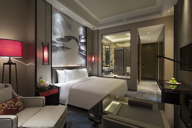 Deluxe King Room with River View