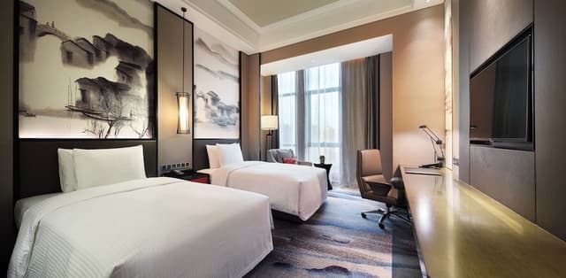 Deluxe River View Hollywood