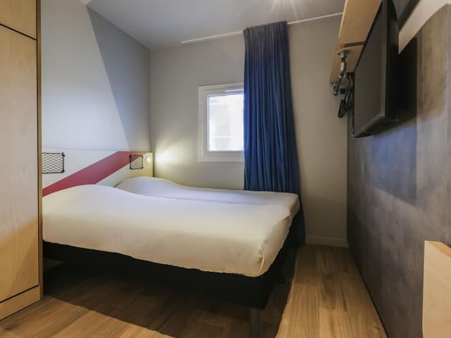 Room, 3 Twin Beds (3 people)