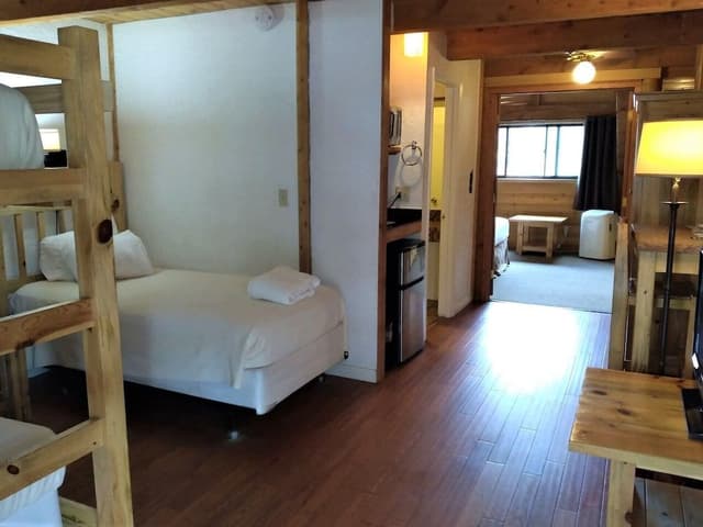 Deluxe Family Suite