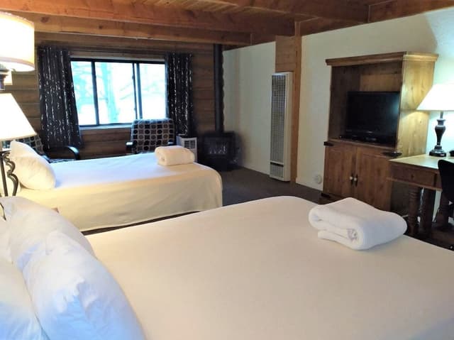 Double Queen Room