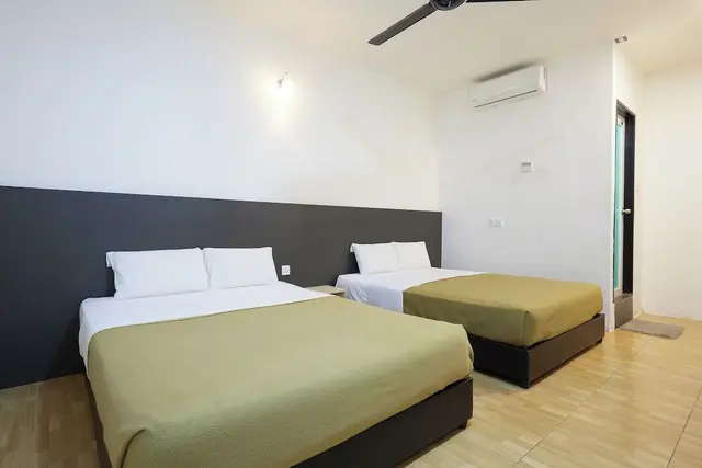 Deluxe Family Room