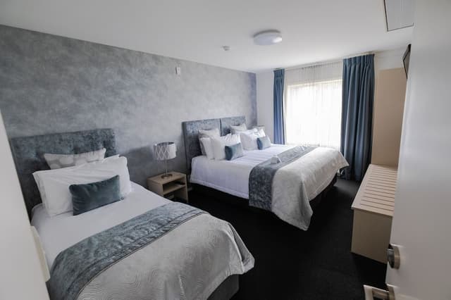Large One Bedroom Suite