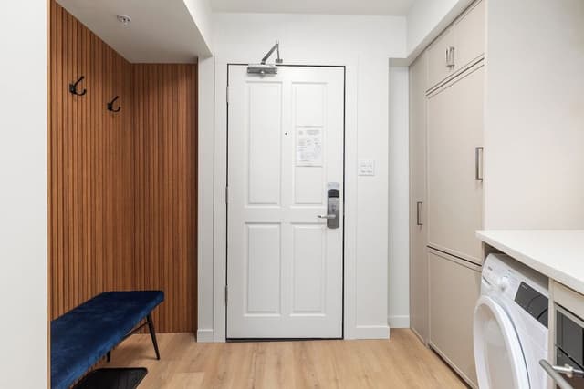 Studio Suite, 1 King Bed, Mountain View (Single space, no separate bedroom)