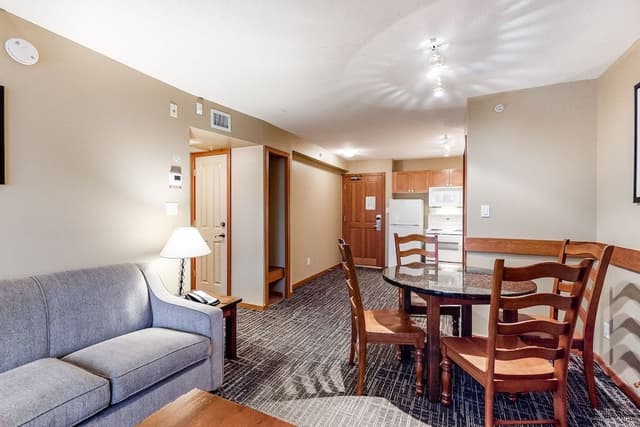 Condo, 1 Bedroom