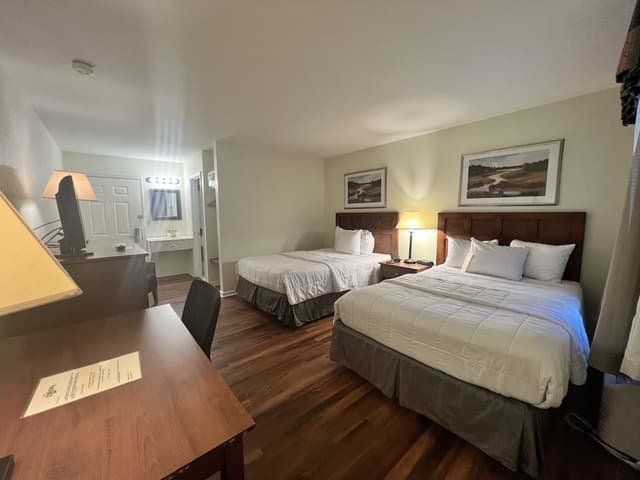 Room, 2 Double Beds, Non Smoking, 1st Floor (No Pets)