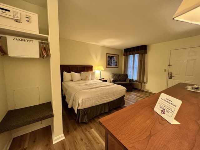 Room, 1 Queen Bed with Sofa bed, Non Smoking (Veranda No Pets)