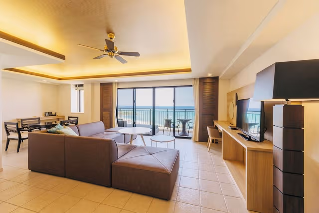Premium Suite in Condo Bldg (Quadruple Occupancy)