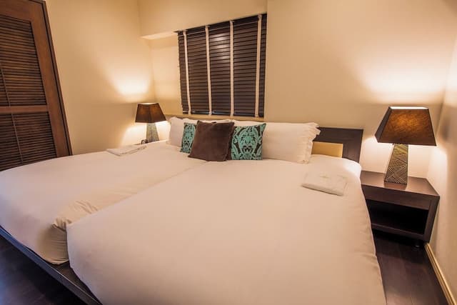 Premium Suite in Condo Bldg (Quadruple Occupancy)