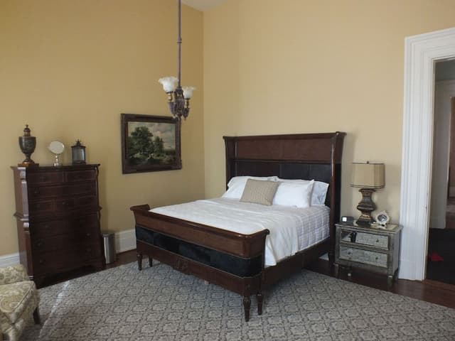 Deluxe Room, 1 King Bed (Barth Suite)