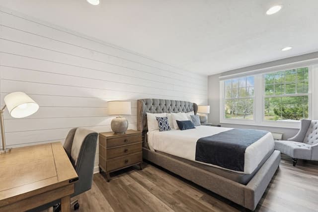 Standard Room, 1 Queen Bed