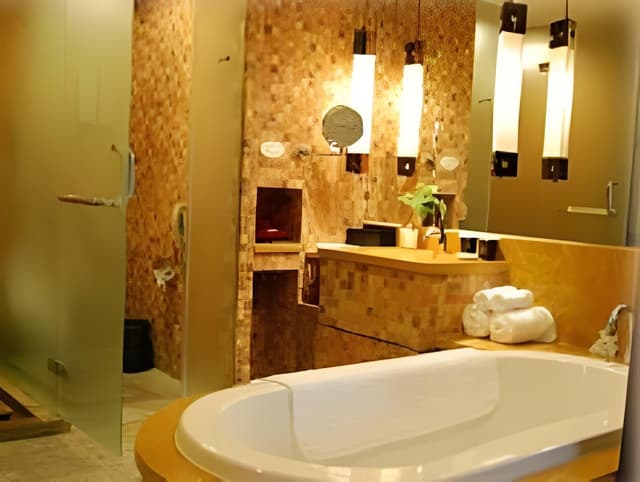 Small Suite Room