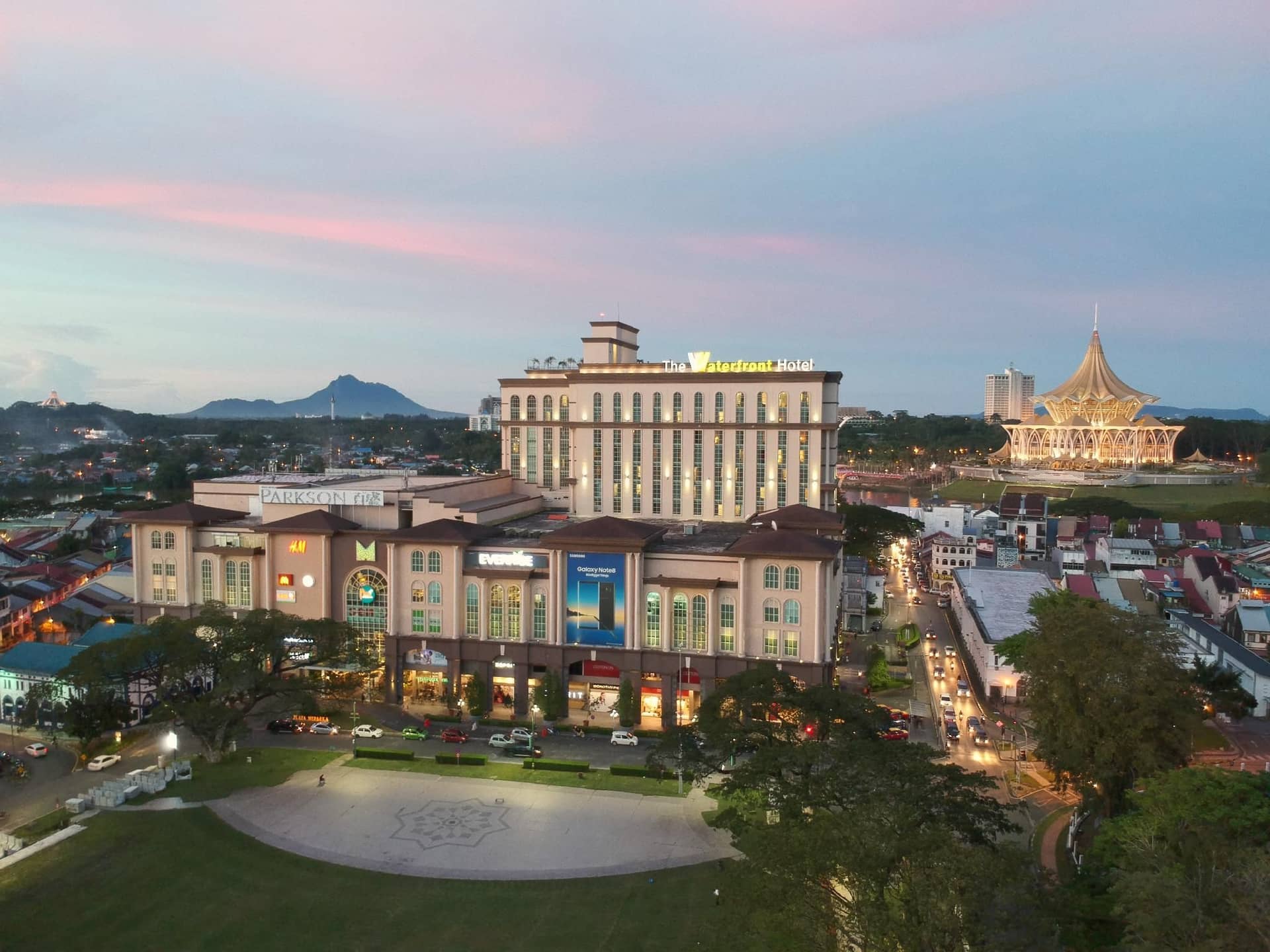 โรงแรมเดอะ วอเตอร์ฟรอนต์ โรงแรมเดอะ วอเตอร์ฟรอนต์