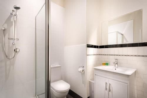 Private Double Room with Private Bathroom