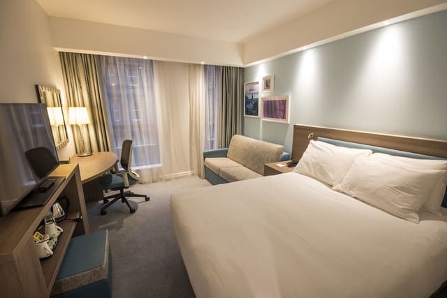 Family Room, 1 Queen Bed