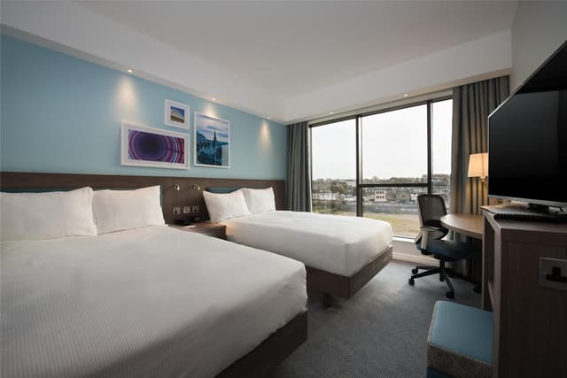 2 TWIN ROOM