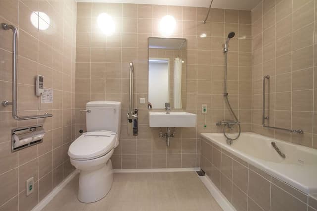 1 QUEEN BED ACCESSIBLE