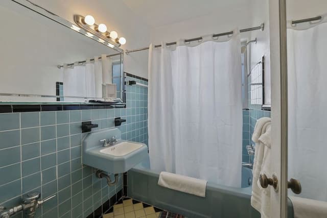 Deluxe Double Room #14