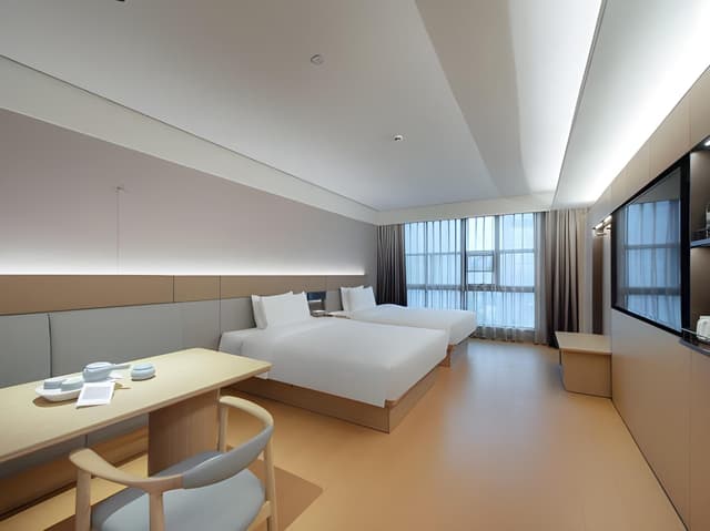 Huazhu - Business Bed Room