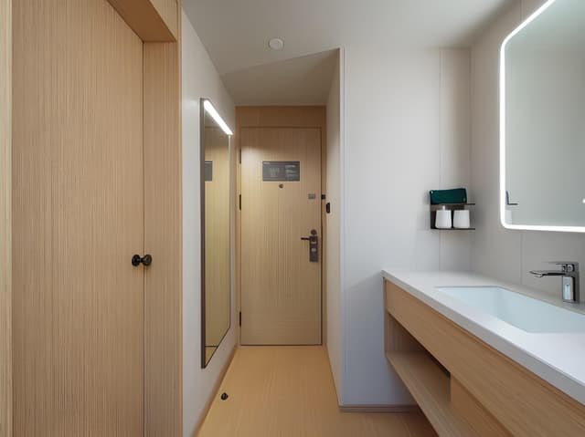 Business Room (2 beds)