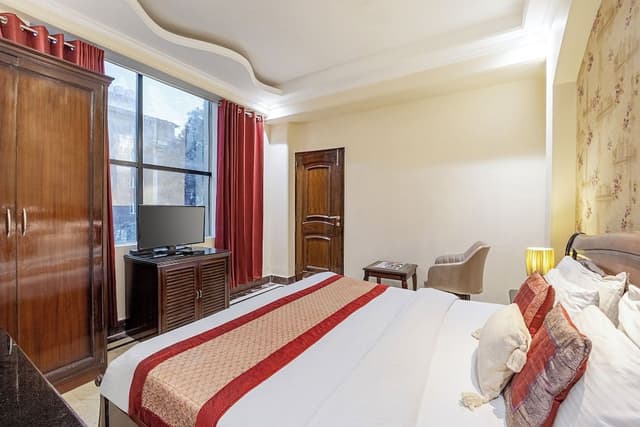Emperor Room
